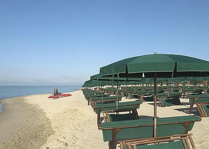 Курортный комплекс Marina Del Marchese