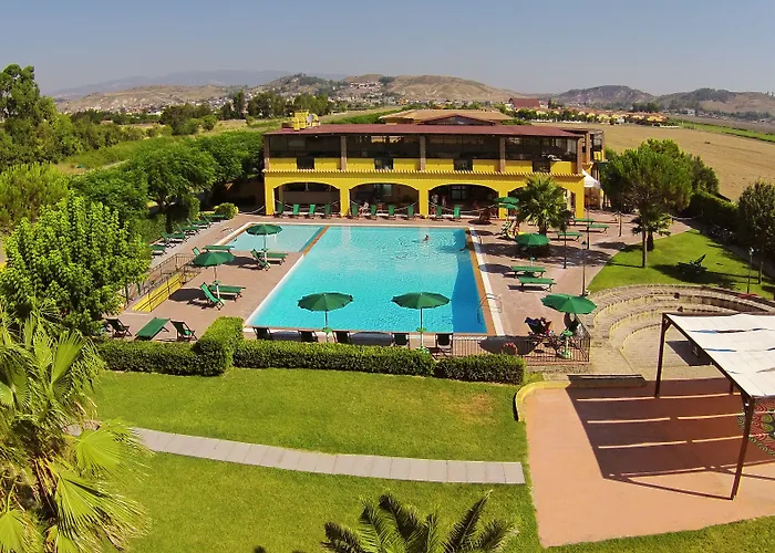 Marina Del Marchese 4*