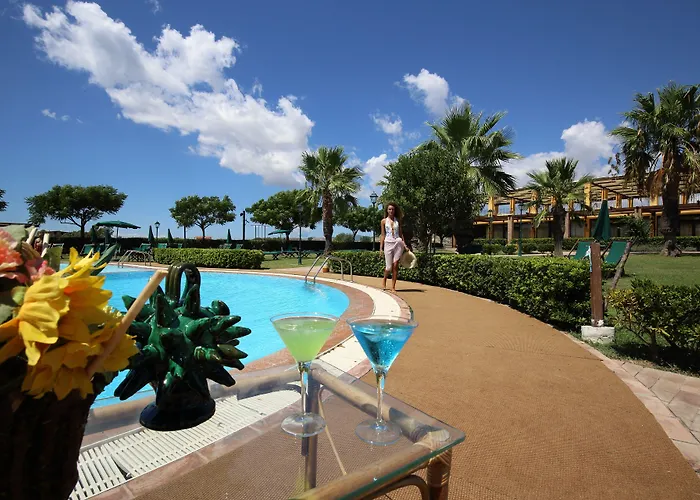 Marina Del Marchese 4* Ботричелло