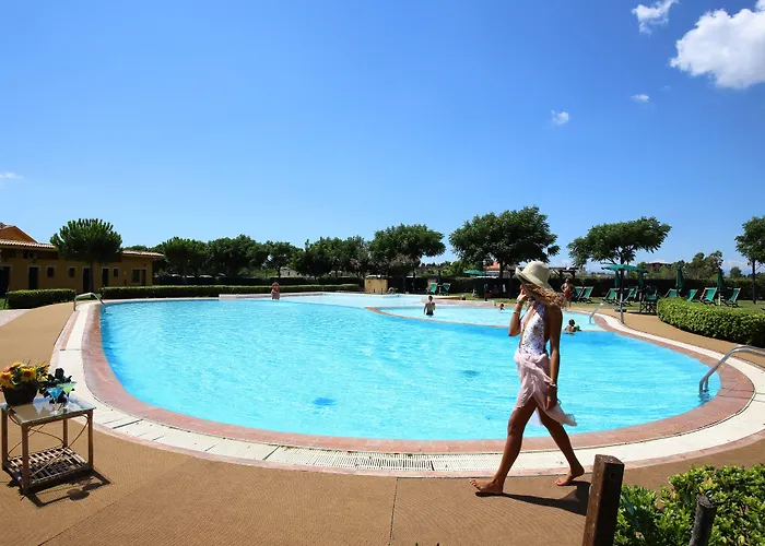 Курортный комплекс Marina Del Marchese