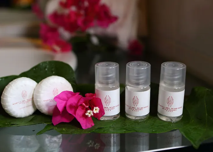 Marina Del Marchese 4*