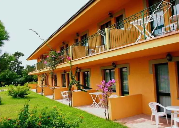 Marina Del Marchese Курортный комплекс 4*