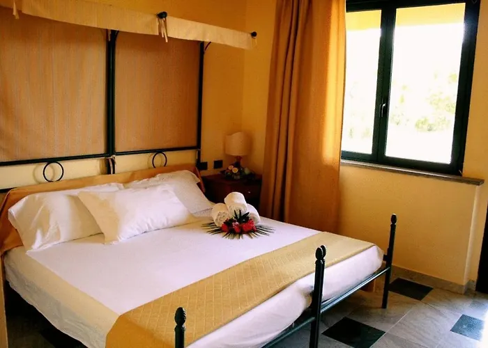 Курортный комплекс Marina Del Marchese