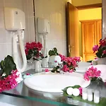 Marina Del Marchese 4*