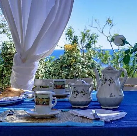 Отель Marina Del Marchese 4*