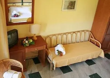 Marina Del Marchese Botricello