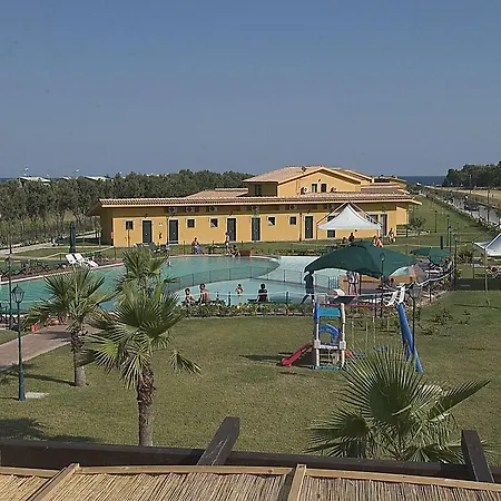 Marina Del Marchese 4*