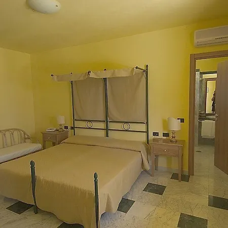 Üdülőközpont Marina Del Marchese Botricello