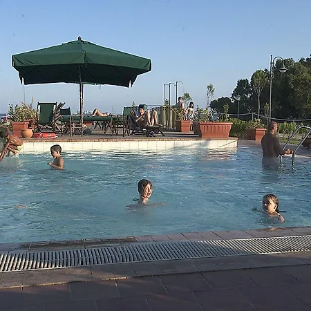 Marina Del Marchese Ośrodek wypoczynkowy 4*