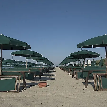 Marina Del Marchese Üdülőközpont 4*