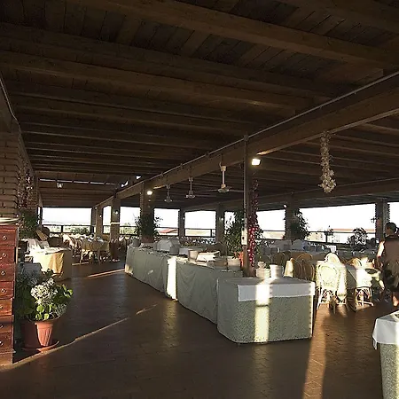 Ośrodek wypoczynkowy Marina Del Marchese 4*