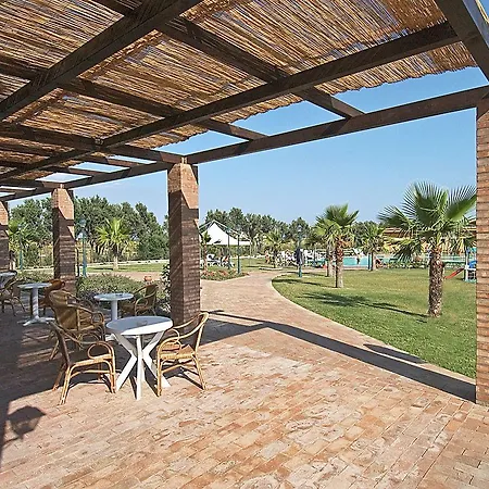 Marina Del Marchese Üdülőközpont 4*
