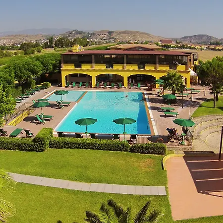 Marina Del Marchese 4*