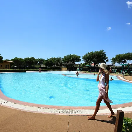 Üdülőközpont Marina Del Marchese