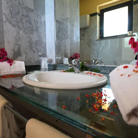 Üdülőközpont Marina Del Marchese