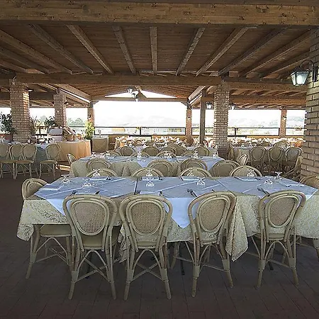 Отель Marina Del Marchese Ботричелло