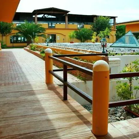 Marina Del Marchese 4*