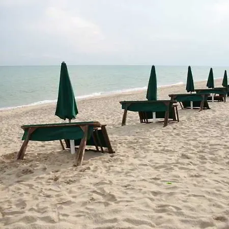 Üdülőközpont Marina Del Marchese 4*